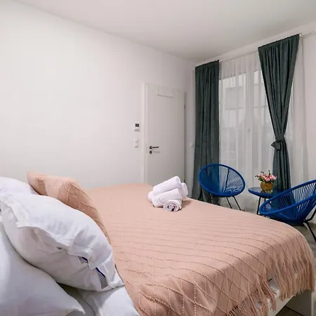 Appartement Raday K203 With Private Balcony Boedapest